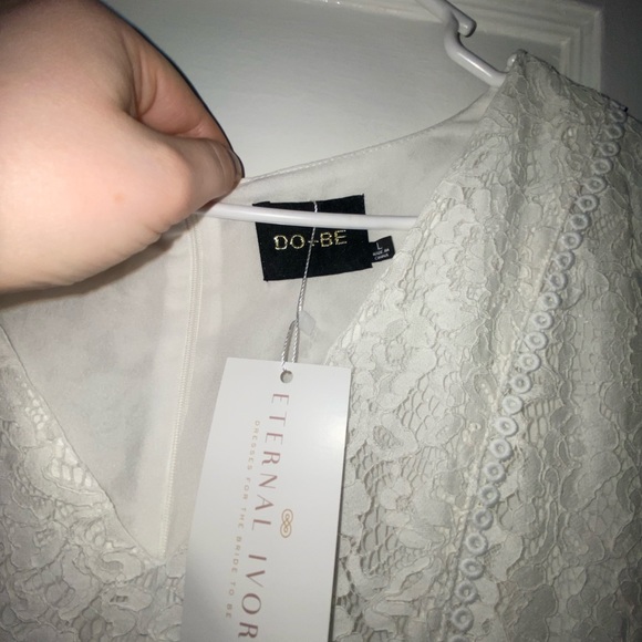 White lace long sleeve dress - Picture 2 of 3